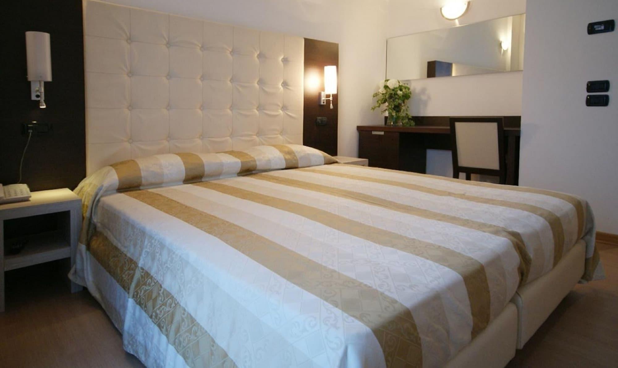 Eraclea Palace Hotel 4 Stelle S Eraclea Mare Ngoại thất bức ảnh